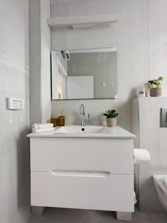 Amazing 2Rooms Apt In Bat Yam - Step By The Beach المظهر الخارجي الصورة